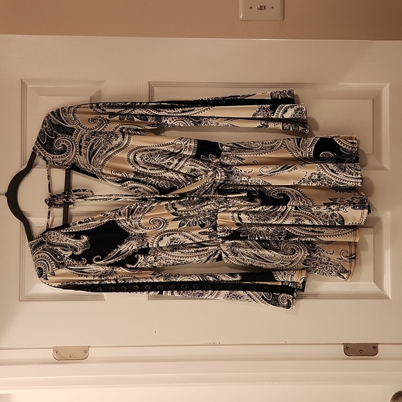 Romper - Picture 2 of 4